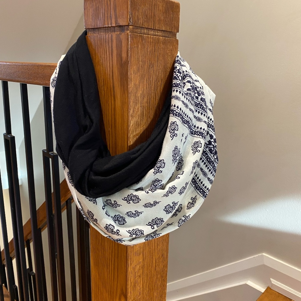Black and cream infinity scarf